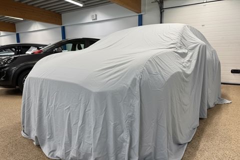 Ford Explorer Premium Extended Range  